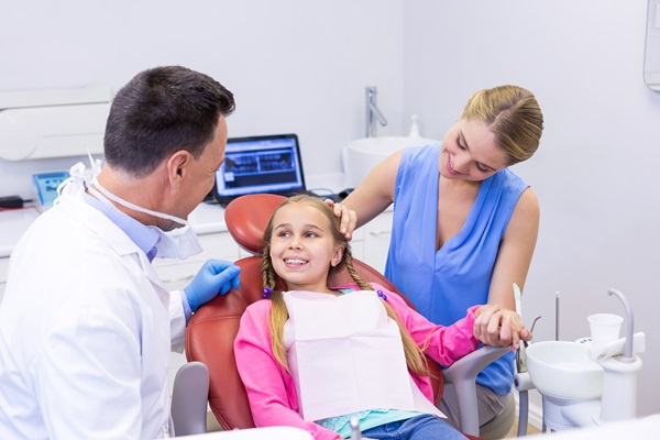 Tips From A Children’s Dentist To Maintain Oral Health